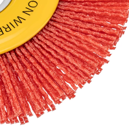 Щетка для УШМ, Denzel 125 мм, плоская, нейлоновая щетина, посадка 22,2 мм, 74461 купить в Когалыме