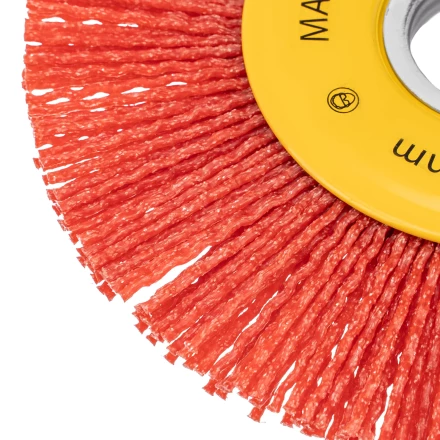 Щетка для УШМ, Denzel 125 мм, плоская, нейлоновая щетина, посадка 22,2 мм, 74461 купить в Когалыме