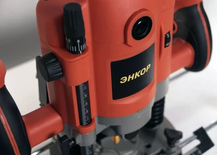 Фрезер ЭНКОР ФМЭ-1200/8Э  1/2 50260 купить в Когалыме