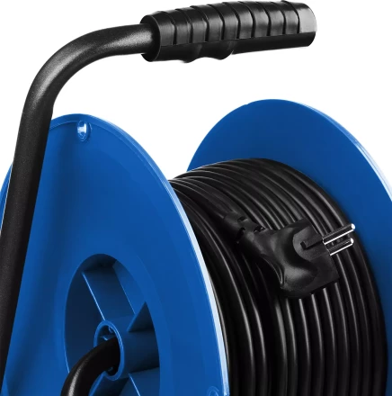 Удлинитель на катушке &quot;ПВС 315&quot;, 50 м, 3500 Вт, 4 гнезда, IP44, ПВС 3х1,5 кв мм, ЗУБР 55081-50 купить в Когалыме