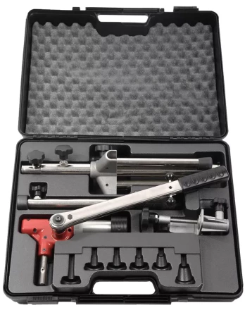 Пресс-инструмент ЗУБР "ШиреФит" ручной для развальцовки труб, в пластиковом кейсе, 14-32мм 51625 купить в Когалыме