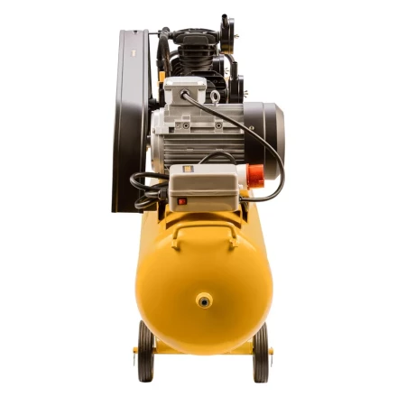 Компрессор воздушный BCW3000-T/100, ременный привод, 3.0 кВт, 100 литров, 520 л/мин Denzel 58118 купить в Когалыме