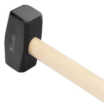 Кувалда, 4000 г, кованая головка, деревянная рукоятка 700мм Matrix 11031 купить в Когалыме