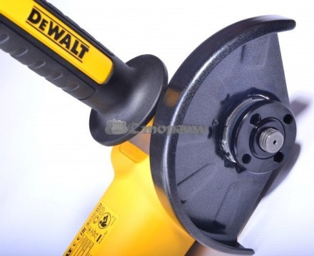 Угловая шлифмашина DeWalt DWE 4215 купить в Когалыме