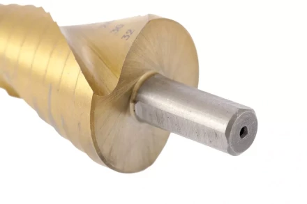 Сверло ступенчатое 4-6-8-10-12-14-16-18-20-22-24-26-28-30-32 мм HSS спиральный Профиль трехгранный хвостовик Matrix 72359 купить в Когалыме