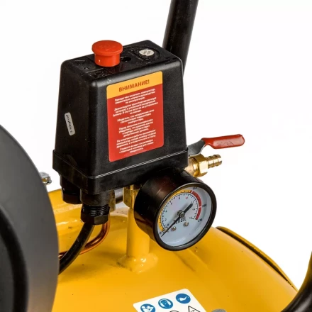 Компрессор масляный Denzel DR5500/200 ременный 58084 купить в Когалыме