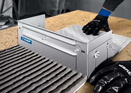 ЗУБР зуб 10*10 мм, до 600 мм, оцинкованная сталь, Раздвижная гребенка для плитки, ПРОФЕССИОНАЛ (08045-10) купить в Когалыме