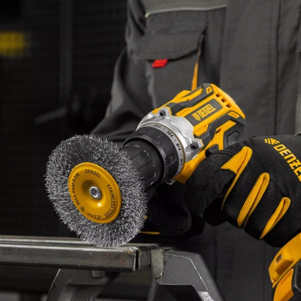 Щетка для дрели Denzel 100 мм, плоская, со шпилькой, нержавеющая витая проволока, 744793 купить в Когалыме