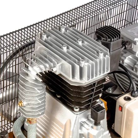 Компрессор масляный Denzel DR4000/200 ременный 58093 купить в Когалыме