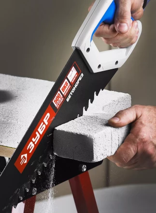 Ножовка по пенобетону (пила) ЗУБР БЕТОНОРЕЗ 700 мм, шаг 20 мм, 32 твердосплавных резца, твердосплавные напайки на каждом зубе, тефлоновое покрытие 15157-70 купить в Когалыме