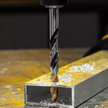 Сверло спиральное по металлу Denzel 10 x 133мм, Р6М5, Golden Tip, многогранная заточка, 718285 купить в Когалыме