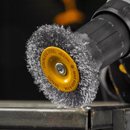 Щетка для дрели, 75 мм, Плоская, со шпилькой, нержавеющая витая проволока Denzel 744603 купить в Когалыме