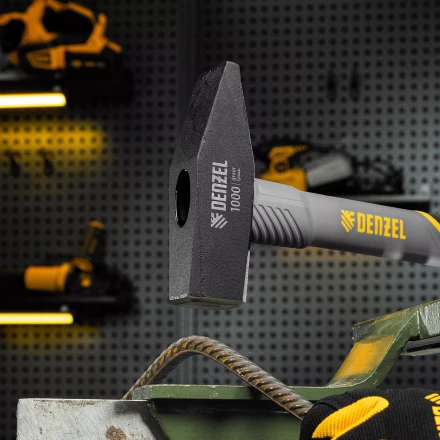 Молоток слесарный, 1000 г Denzel, кованый, фибергласовая рукоятка c TPR покрытием 10490 купить в Когалыме