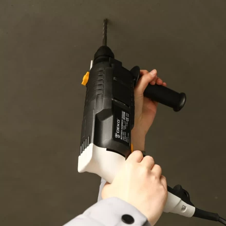 Перфоратор DKH650W DEKO, 063-4110, в кейсе купить в Когалыме