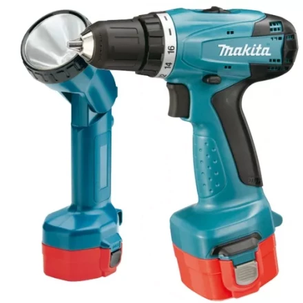 Аккумуляторная дрель-шуруповерт Makita 6271DWPLE +фонарь купить в Когалыме
