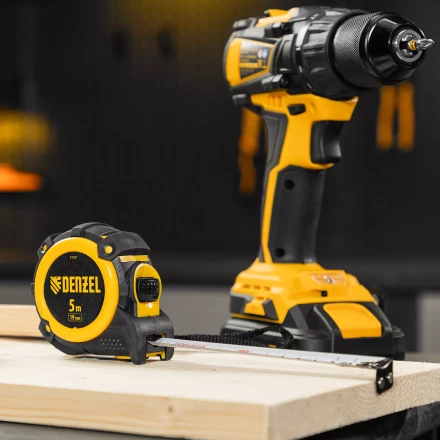 Рулетка Denzel 5м х 19мм, автоматич. фиксац., нейлон. покрытие, магнит. зацеп, двухстор. разметка, 31521 купить в Когалыме