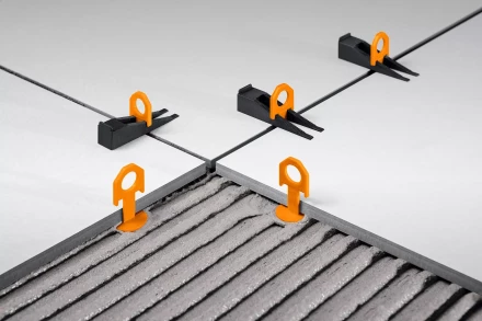 ЗУБР СВП, комплект: 1,7 мм, клин + зажим 250 + 250 шт, система выравнивания плитки (3385-H250) купить в Когалыме