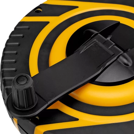 Рулетка геодезическая Denzel 20 м х 15 мм, закрытый корпус, фиберглассовая лента, 31290 купить в Когалыме