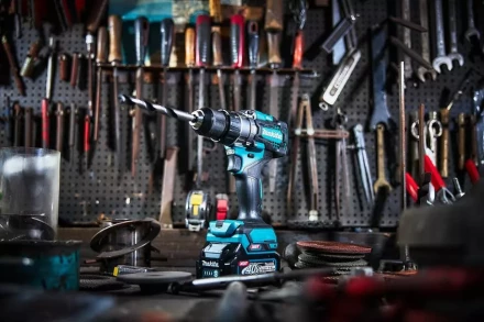 Ударная дрель-шуруповерт XGT Makita HP001GD201 купить в Когалыме