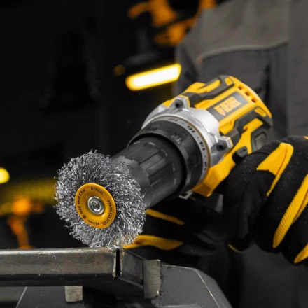 Щетка для дрели, 60 мм, Плоская, со шпилькой, нержавеющая витая проволока Denzel 744463 купить в Когалыме