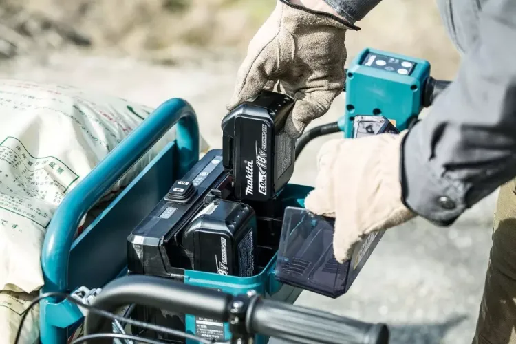 Аккумуляторная тележка Makita DCU180Z (без АКБ и ЗУ) купить в Когалыме