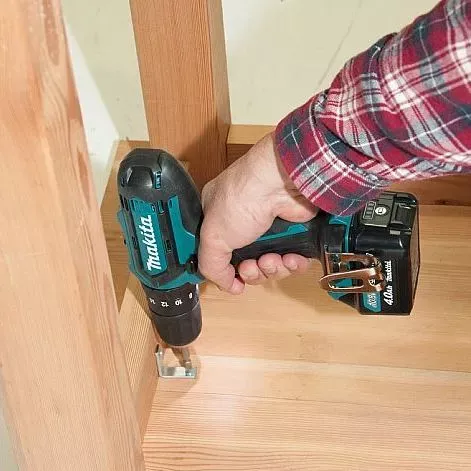 Дрель-шуруповерт аккумуляторная Makita DF331DWAE купить в Когалыме
