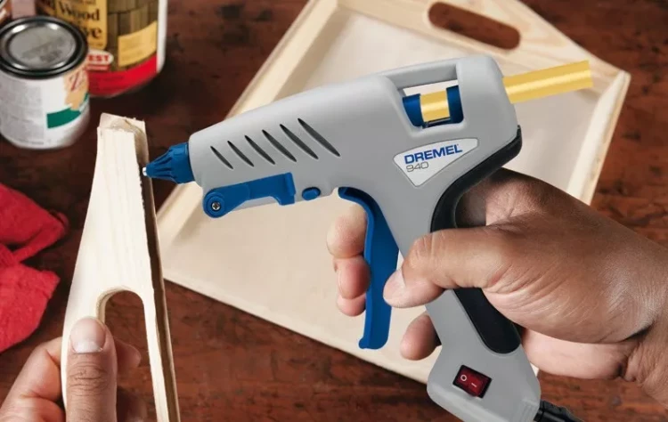 Пистолет клеевой 940 JС DREMEL купить в Когалыме