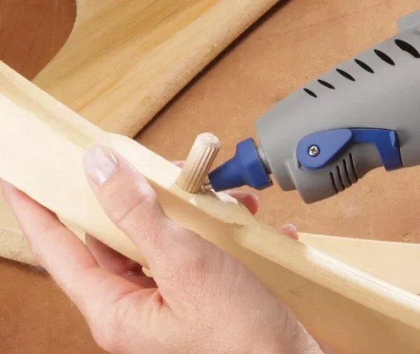 Пистолет клеевой 940 JС DREMEL купить в Когалыме