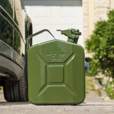 Канистра для ГСМ Stels 53143, металлическая, 5 литров купить в Когалыме