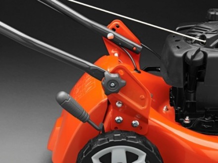 Газонокосилка бензиновая Husqvarna LC 140 B&amp;S несамоходная купить в Когалыме
