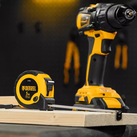 Рулетка Denzel 5м х 19мм, двухкомп. корпус, кнопка-пауза, 31542 купить в Когалыме