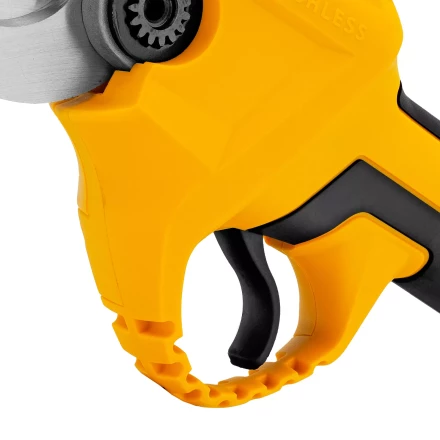 Секатор аккумуляторный Denzel CP-30-0, 18В Li-Ion 59436 купить в Когалыме