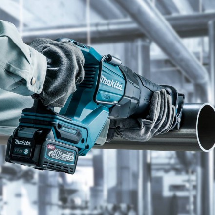 Аккумуляторная сабельная пила Makita XGT JR001GZ купить в Когалыме