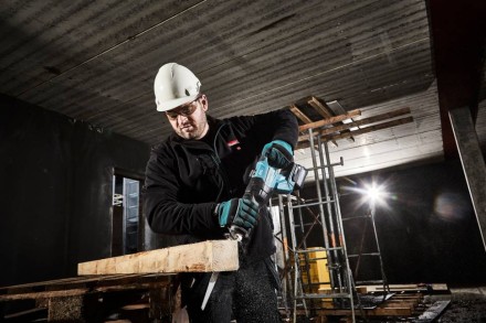 Аккумуляторная сабельная пила Makita XGT JR001GZ купить в Когалыме