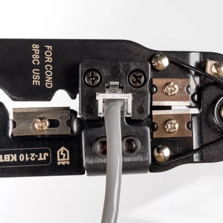 Кримпер многофункциональный КВТ JT-210 со встроенным модулем для обжима RJ-45 (84824) купить в Когалыме