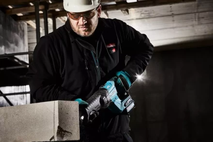 Аккумуляторная сабельная пила Makita XGT JR001GM201 купить в Когалыме