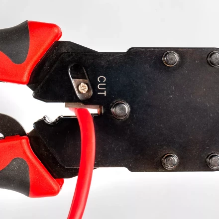 Кримпер многофункциональный КВТ JT-03 с 3 встроенными модулями для обжима RJ-45, RJ-12, RJ-11 (79759) купить в Когалыме