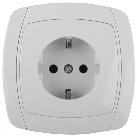 Розетка СВЕТОЗАР "CITY LIGHT" одинарная в сборе, с заземлением, цвет белый, 16А/~250В SV-54205-W купить в Когалыме
