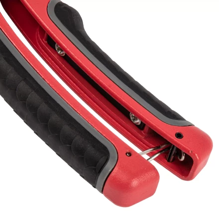 Ножницы для резки изделий из ПВХ, D до 42 мм, лезвие из нерж. стали, автоматич. Matrix 78411 купить в Когалыме