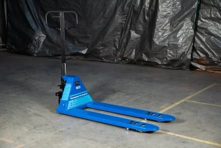 Тележка гидравлическая низкопрофильная 65 мм  3000 кг 1150 мм полиуретановые колеса TOR RHP 1006204 купить в Когалыме