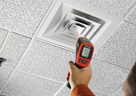 Бесконтактный инфракрасный термометр micro IR-200  36798 купить в Когалыме