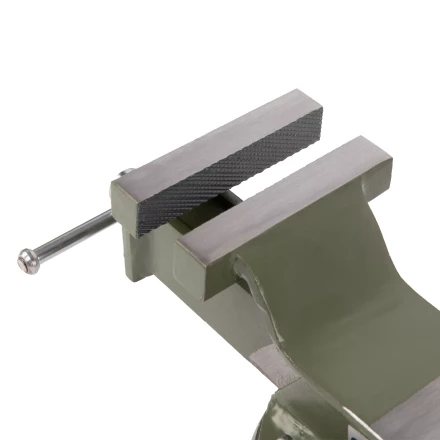 Тиски слесарные Сибртех 18618, 100 мм, стальные, поворотные купить в Когалыме