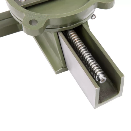 Тиски слесарные Сибртех 18620, 150 мм, стальные, поворотные купить в Когалыме