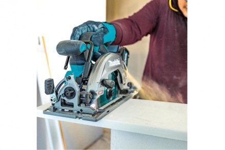 Аккумуляторная дисковая пила Makita 40B XGT HS012GZ купить в Когалыме