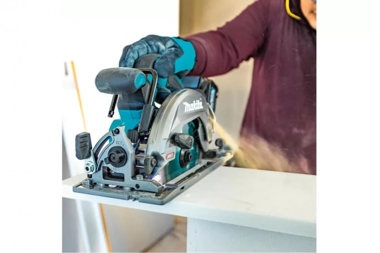 Аккумуляторная дисковая пила Makita 40B XGT HS012GZ (без АКБ и ЗУ) купить в Когалыме