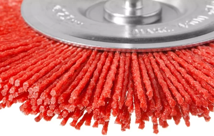 ЗУБР "ПРОФЕССИОНАЛ". Щетка дисковая для дрели, нейлоновая проволока с абразивным покрытием, 100мм 35161-100_z02 купить в Когалыме