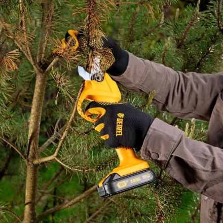 Перчатки универсальные, силиконовое нанесение, размер 10// Denzel 68000 купить в Когалыме