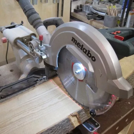 Пила торцовая Metabo KGS 305 M купить в Когалыме