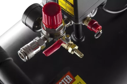 Поршневой масляный компрессор WESTER WK2200/100PRO купить в Когалыме