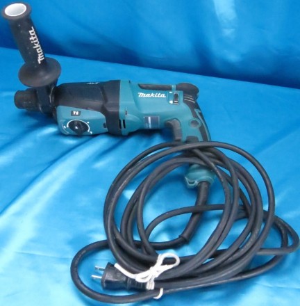 Перфоратор  MAKITA HR 2631FT купить в Когалыме